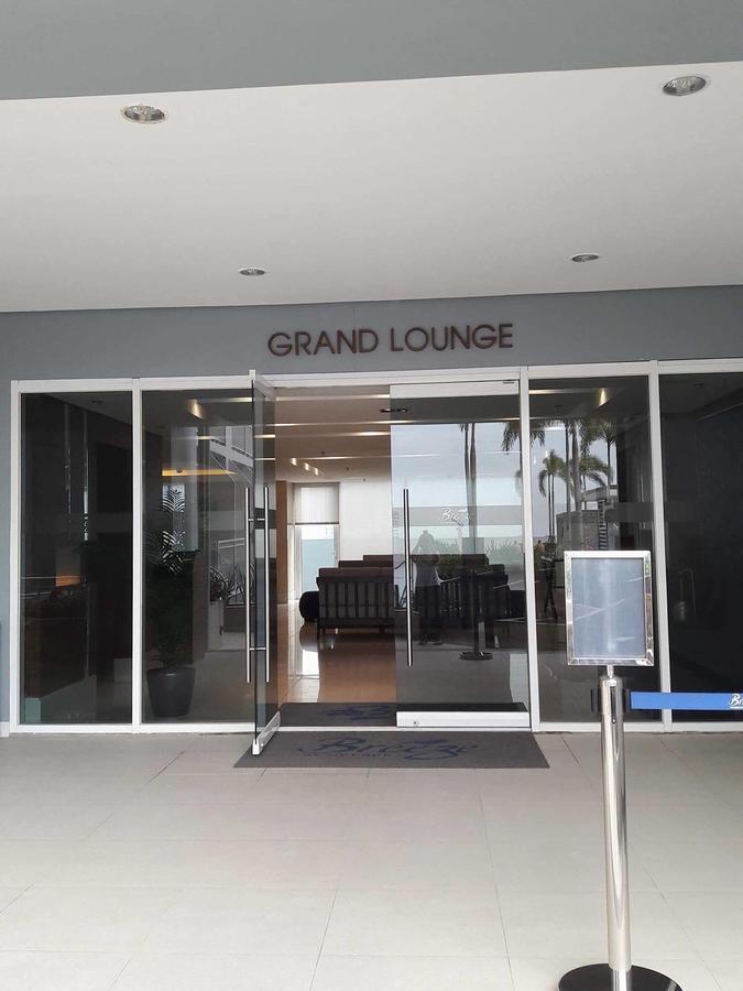 De Luxe, Standard And Studio Suites -The Breeze Residences-Close To Airport,Mall Of Asia, Us Embassy Μανίλα Εξωτερικό φωτογραφία